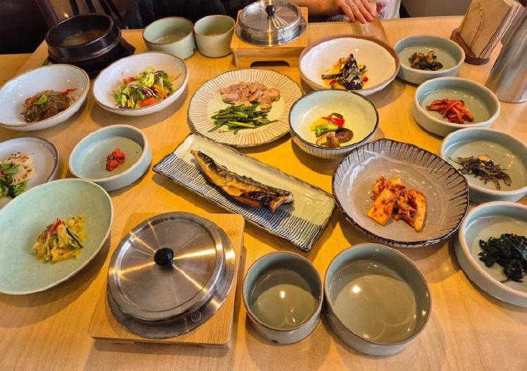 충주맛집 한정식, 현지인도 감탄한 숨은 찐맛집은 어디일까?