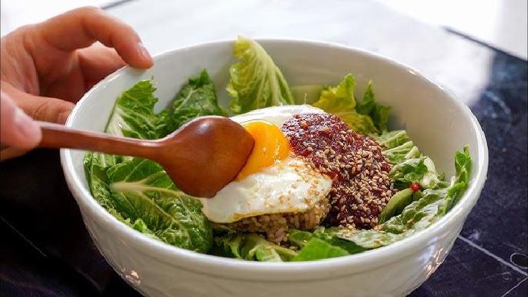 봄동무침 비빔밥